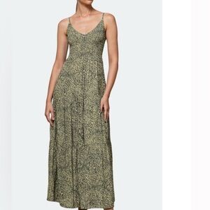 Lusana Thea Maxi Dress in Ranna Animal Print in Green Size Medium